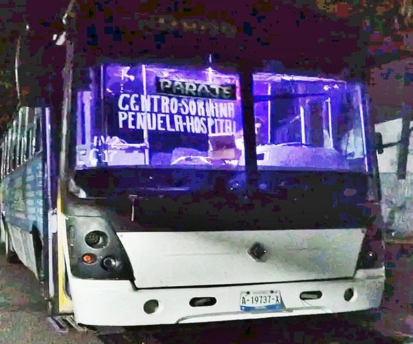¡“MOTO-RATONES” ASALTAN AUTOBÚS DE PASAJE!