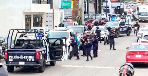 ¡RE-TIENEN AL ALCALDE DE SANTIAGO TUXTLA! - EN XALAPA