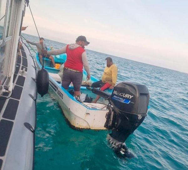 ¡LOS RESCATAN! - LA SEMAR