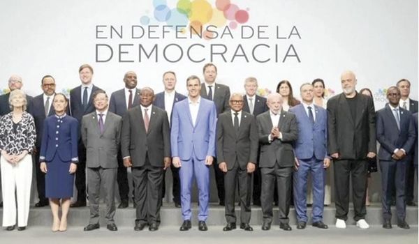 ¡“NO HAY CRISIS DIPLOMÁTICA CON ESPAÑA. NUNCA LA HA HABIDO"!