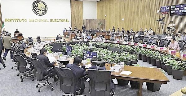 ¡AMPLÍA COMITÉ A 410 LISTA DE ASPIRANTES A CONSEJEROS DEL INE!