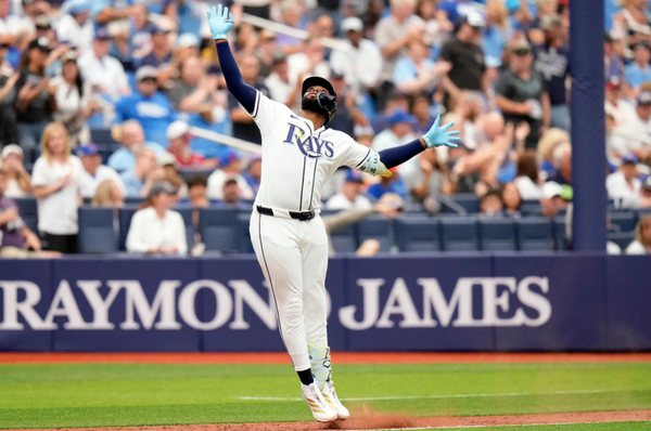 ¡TIENEN RAYS TRIUNFAL REGRESO AL TROPICANA FIELD!
