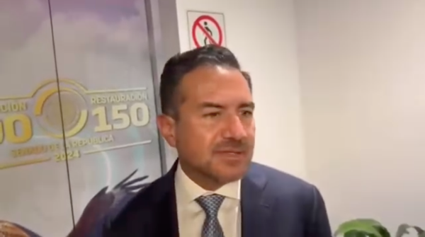 ¡SÍ TIENE VISA! - CHIKY-YUNES - *“Mi visa está vigente. Viajé en enero y no tuve ningún problema”, dijo