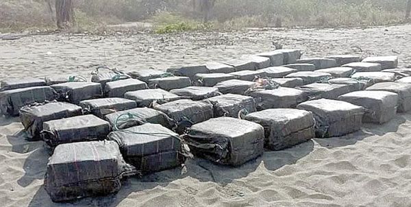 ¡SEMAR ASEGURA 1.6 TONELADAS DE COCAÍNA EN EL PACÍFICO!