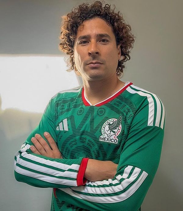 ¡VE MEMO OCHOA CONFORT EN EL FUTBOLISTA MEXICANO!