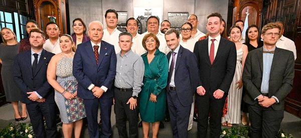 ¡LLEGARON LOS BELGAS! - *Hasta el Cabildo de Veracruz nombra al embajador Visitante Distinguido