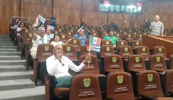 ¡LLEVAN CUBANOS! - ÁNDALE