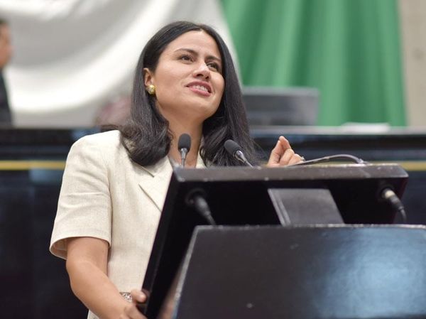¡AL CONGRESO! - CASO MEDICINAS CADUCADAS