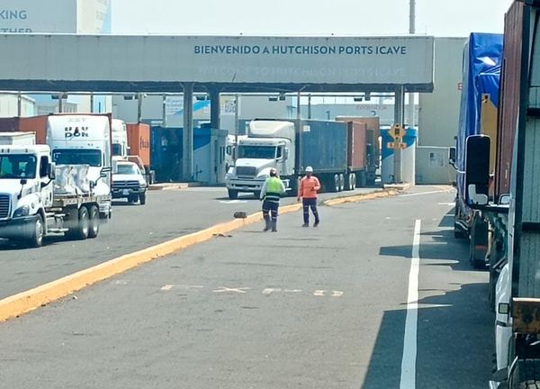 ¡‘SUPLANTAN’ AL DIRECTOR DE ADUANAS! - LO QUE FALTABA