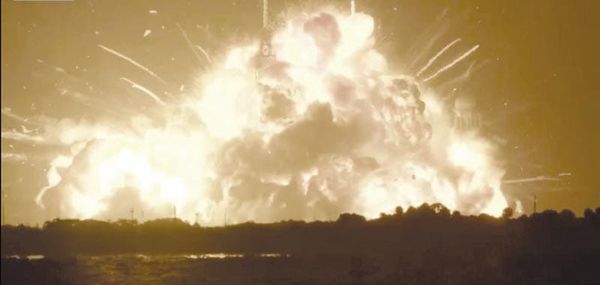 ¡EXPLOTA COHETE NEW GLENN DE JEFF BEZOS EN LA PLATAFORMA DE LANZAMIENTO!