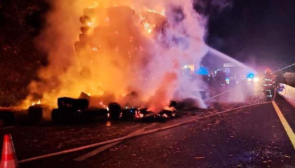 ¡PIRÓMANO INCENDIÓ TRACTOCAMÍÓN CARGADO CON PANGOLA!