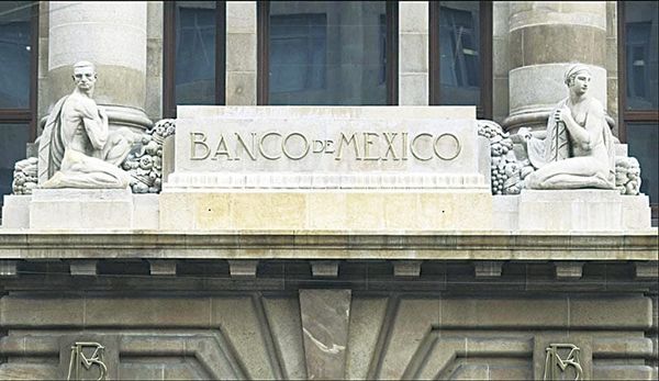 ¡“DESEMPEÑO MÁS DÉBIL”: BANXICO RECORTA A 1.1 % EL PRONÓSTICO DE CRECIMIENTO!