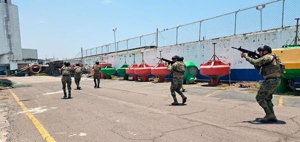 ¡MARINA REALIZA PRÁCTICA DE PROTECCIÓN POR AMENAZA DE ARTEFACTO EXPLOSIVO!