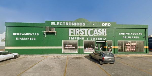 ¡PISTOLEROS ASALTAN EMPEÑO FIRST CASH EN EL COYOL!