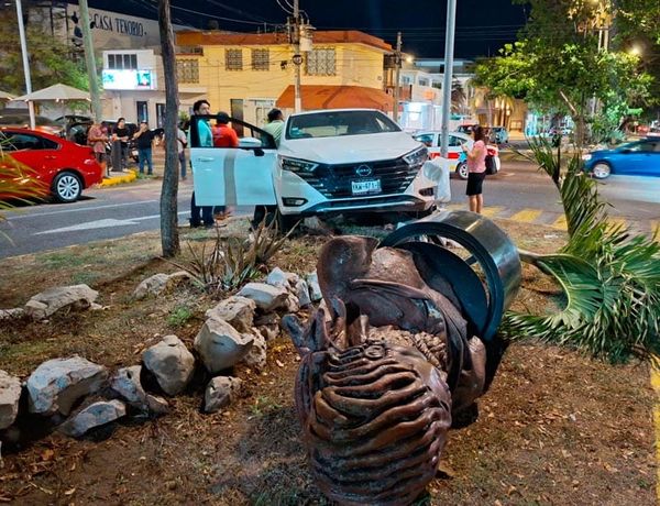 ¡SE IMPACTARON DOS AUTOS!