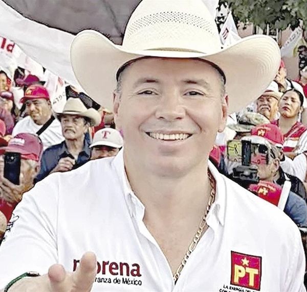 ¡LO ACUSAN DE ABUSO SEXUAL; AHORA VA POR REELECCIÓN!
