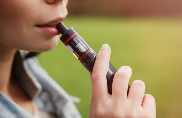 ¡ANUNCIA LA FDA LA PRIMERA APROBACIÓN DE CIGARROS ELECTRÓNICOS CON SABOR A FRUTAS!