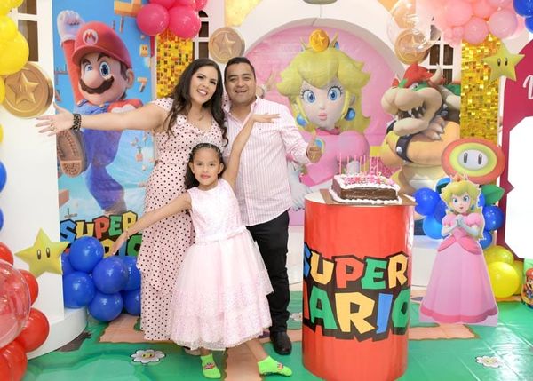 VALENTINA FESTEJA SUS 8 AÑITOS