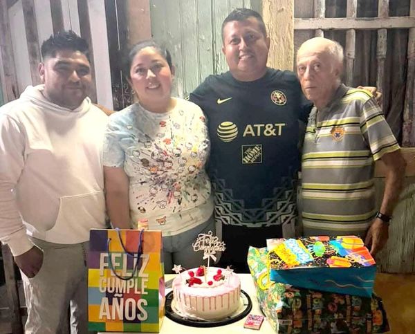 CUMPLEAÑOS DE ALBERTO CARRILLO MORALES