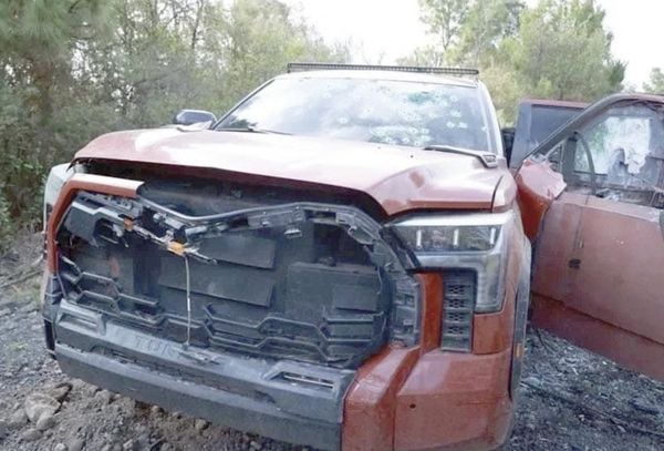 ¡MATAN A 5 POLICÍAS EN EMBOSCADA!