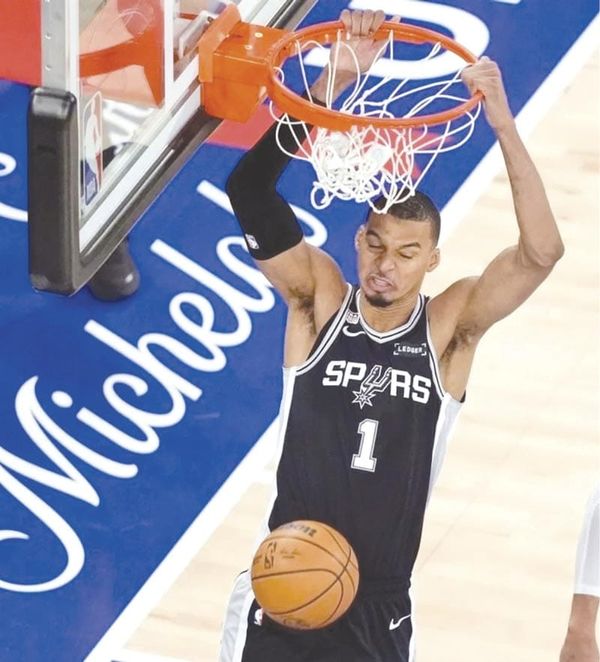 ¡SPURS SILENCIAN EL MSG TRAS IMPONERSE A KNICKS!
