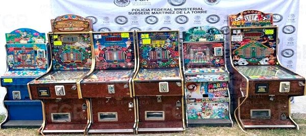 ¡ASEGURAN SEIS MÁQUINAS TRAGAMONEDAS EN JALACINGO!