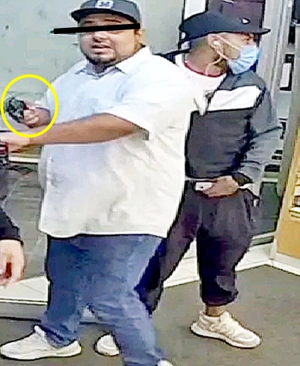 ¡EL GORDO Y EL FLACO ASALTARON CON PISTOLA FARMACIA GUADALAJARA!