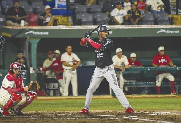 ¡UNA HISTORIA LLAMADA BÉISBOL! | JUEGAZO EN EL NIDO - Hay victorias que se construyen a punta de batazos y otras que se ganan con el corazón, la inteligencia y el orgullo bien puesto sobre el diamante- La de este martes en el Estadio Beto Ávila fue…