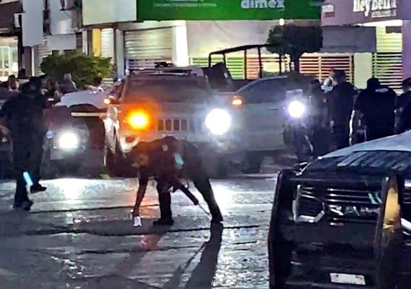 ¡ASESINAN A JOVEN QUE MANEJABA SU CHEROKEE!