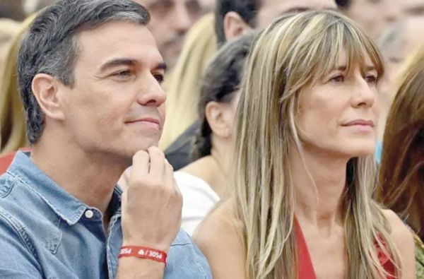 ¡BEGOÑA GÓMEZ ENTREGA SU PASAPORTE A UN JUEZ! - COMO MEDIDA CAUTELAR