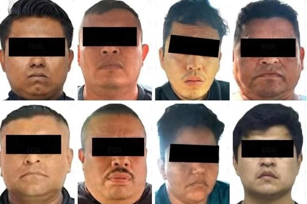 ¡NO SALEN! - LOS NUEVE POLICIAS ESTATALES