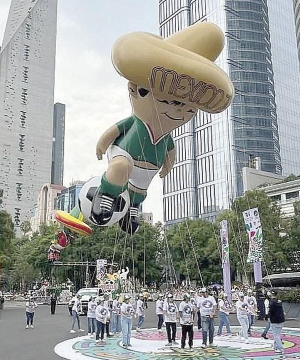¡ARRANCA EL 'GRAN DESFILE MUNDIALISTA'!