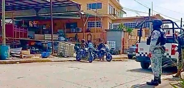 ¡BALEAN A COMERCIANTE DE ELOTES EN TUXPAN!