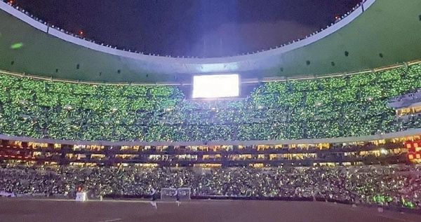 ¡COBRA FIFA POR PONER TU NOMBRE EN LA PANTALLA DEL ESTADIO!