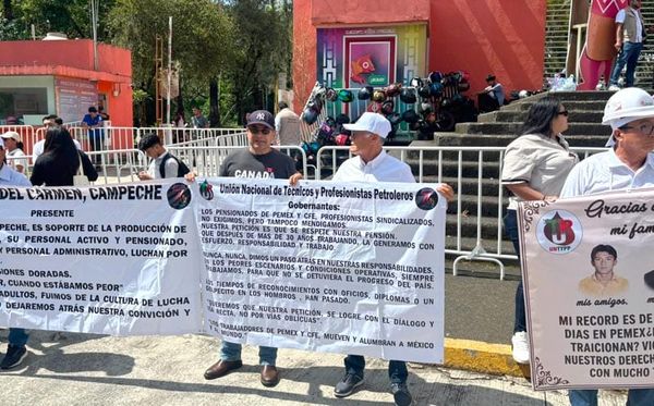 ¡Y PROTESTAN! - MAESTROS Y JUBILADOS
