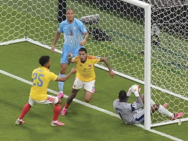 ¡DANIEL MUÑOZ CLASIFICA A COLOMBIA A 16VOS DE FINAL!