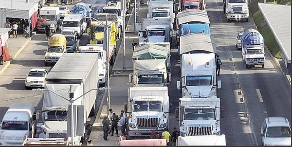 ¡TRANSPORTISTAS ANUNCIAN BLOQUEOS CARRETEROS!