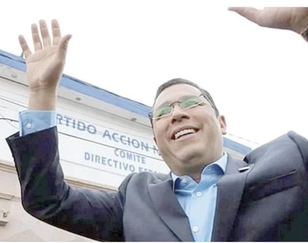 ¡INHABILITAN 20 AÑOS A EX FUNCIONARIO DE SILVANO!