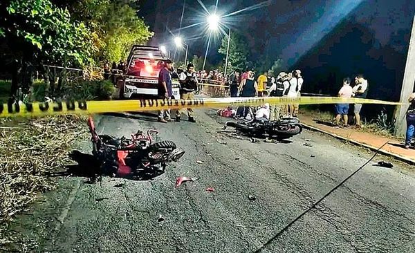 ¡TRES HERIDOS EN CHUZA DE MOTOS!