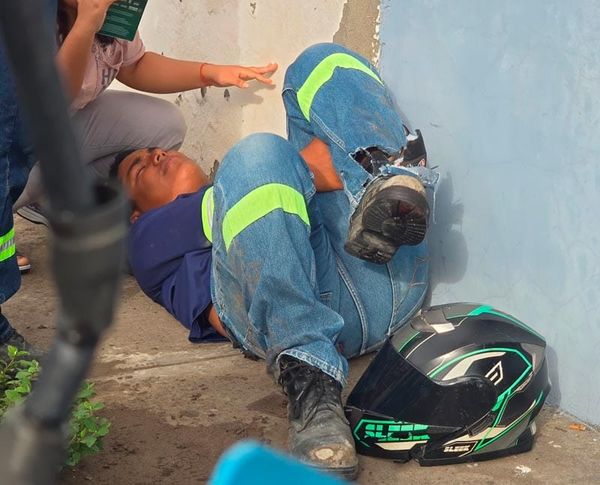 ¡IBA PARA LA CHAMBA Y LO ARROLLÓ CAMIÓN DE PASAJE!