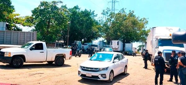 ¡EJECUTAN A HOMBRE EN PARQUEADERO DE CAMIONES DE VOLTEO Y TRÁILERES!