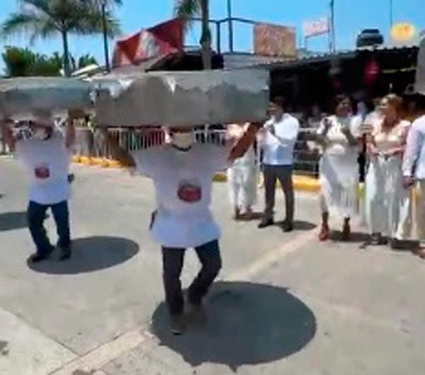 ¡BAILE DE PAILAS!