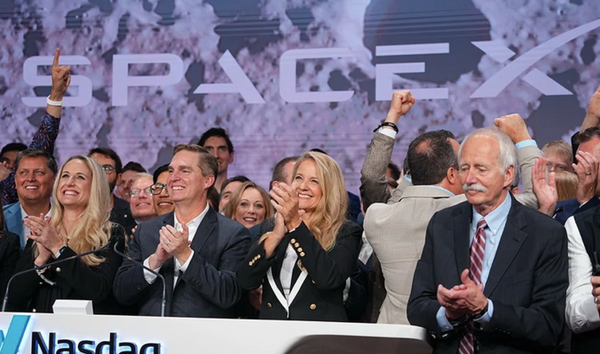 ¡SPACE X DEBUTA EN WALL STREET!