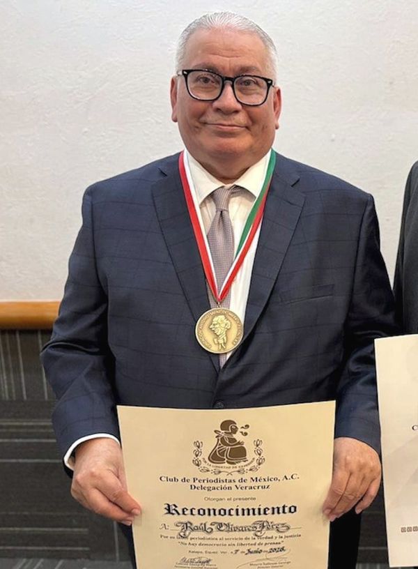 ¡MEDALLA NACIONAL A RAÚL! - AL MÉRITO