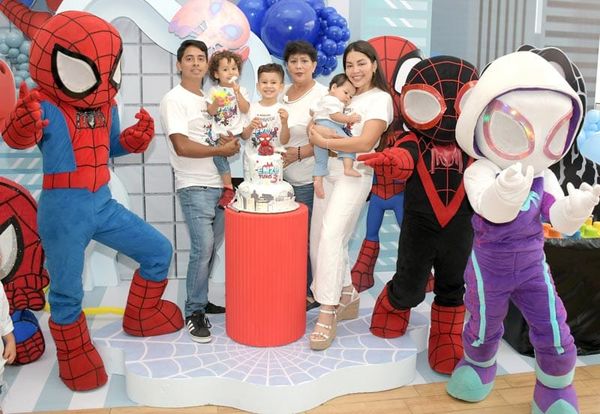 ENZO CELEBRA 3 AÑOS AL ESTILO DINO-SPIDEY