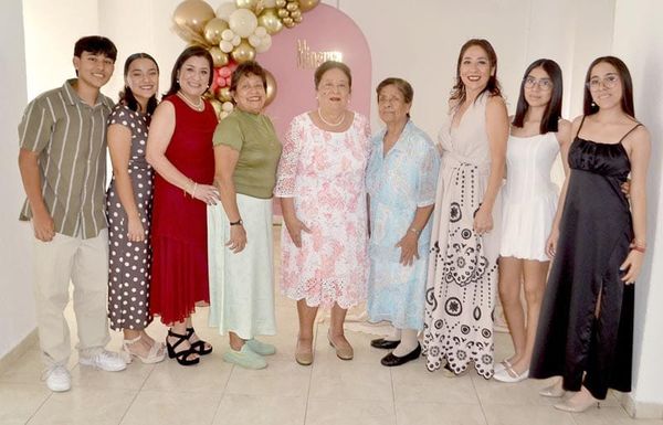 CELEBRA 80 AÑOS DE VIDA