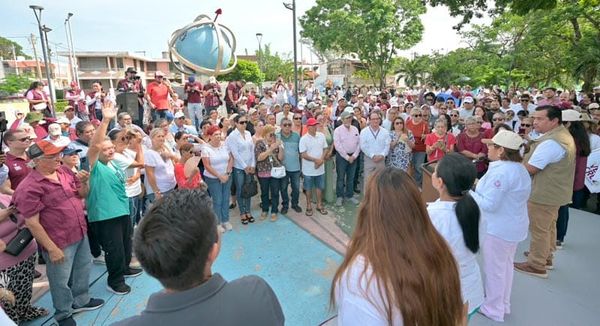 ¡DESCACHARRIZAN EL REFORMA!