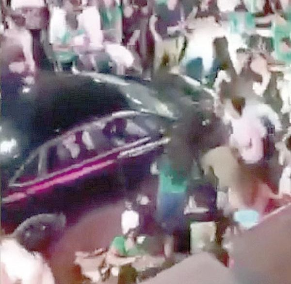 ¡MUERE CONDUCTOR QUE ARROLLÓ A 17 PERSONAS EN LOS CABOS!