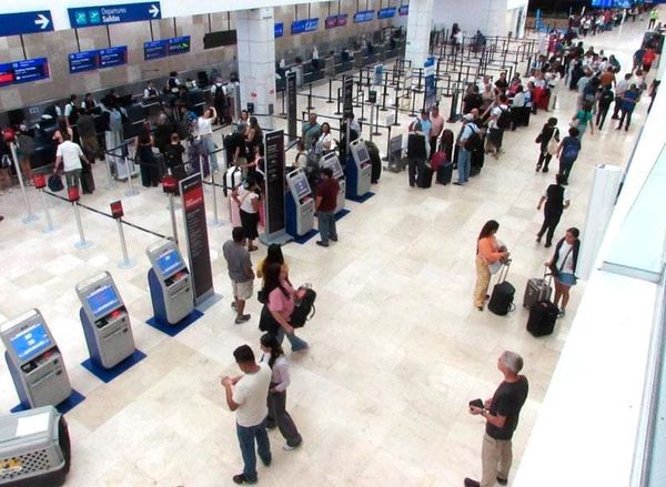 ¡CAOS EN EL AEROPUERTO!