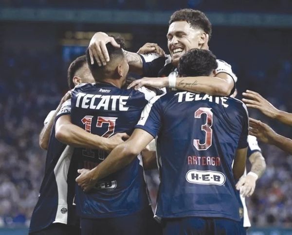 ¡DOBLETE DE OCAMPOS Y RAYADOS GANA A SANTOS SIN DESPEINARSE!